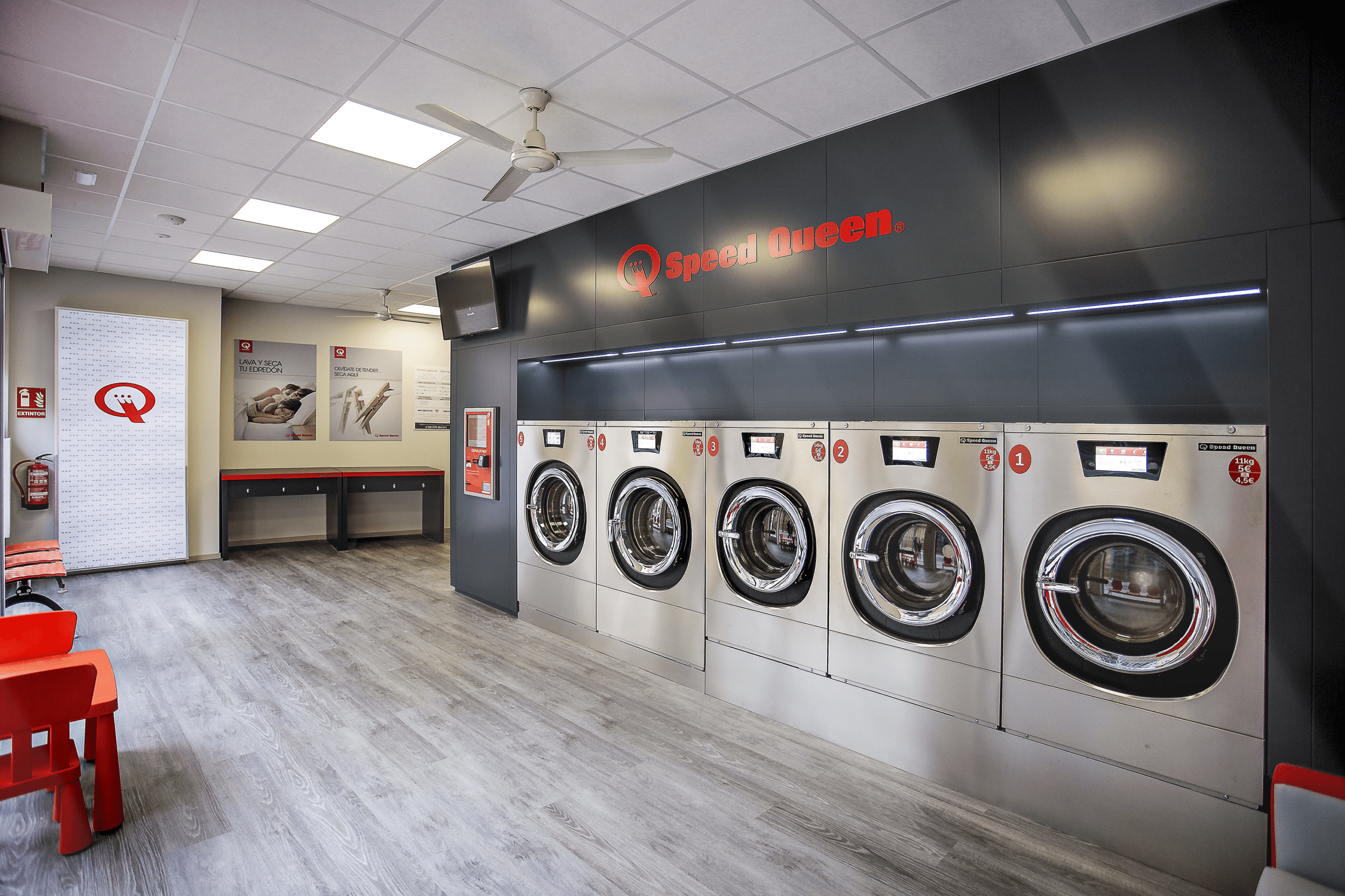 opening laundromat in Bilbao spain